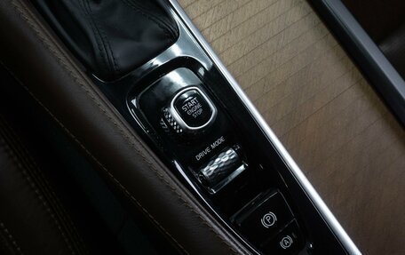 Volvo XC90 II рестайлинг, 2018 год, 3 999 000 рублей, 20 фотография