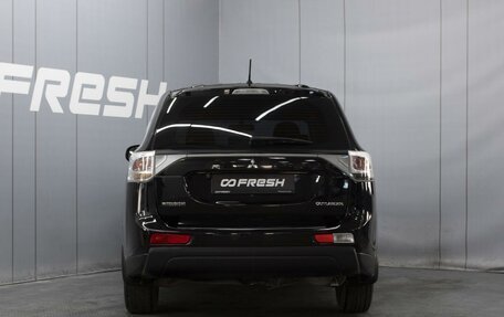 Mitsubishi Outlander III рестайлинг 3, 2013 год, 1 349 000 рублей, 4 фотография