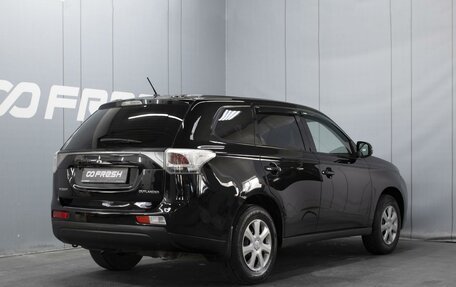 Mitsubishi Outlander III рестайлинг 3, 2013 год, 1 349 000 рублей, 2 фотография