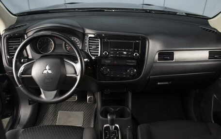 Mitsubishi Outlander III рестайлинг 3, 2013 год, 1 349 000 рублей, 5 фотография