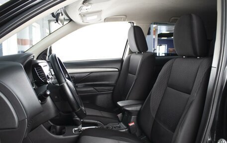 Mitsubishi Outlander III рестайлинг 3, 2013 год, 1 349 000 рублей, 8 фотография