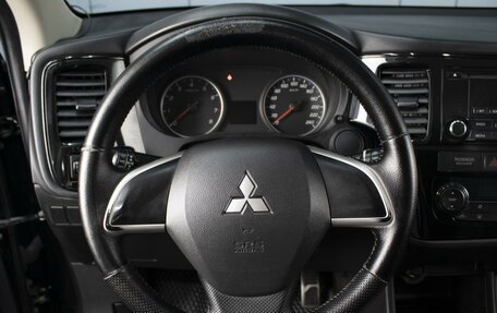 Mitsubishi Outlander III рестайлинг 3, 2013 год, 1 349 000 рублей, 11 фотография