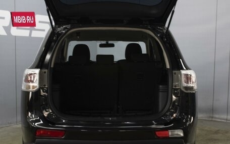 Mitsubishi Outlander III рестайлинг 3, 2013 год, 1 349 000 рублей, 16 фотография