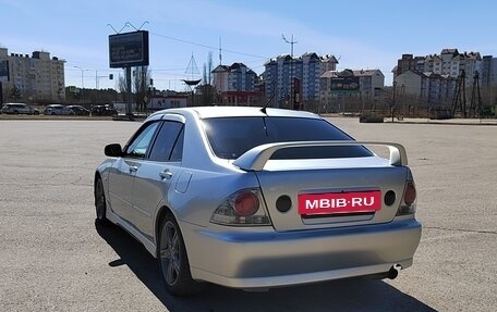 Toyota Altezza, 2000 год, 900 000 рублей, 5 фотография