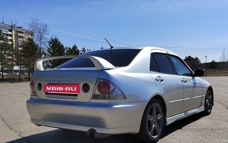 Toyota Altezza, 2000 год, 900 000 рублей, 4 фотография