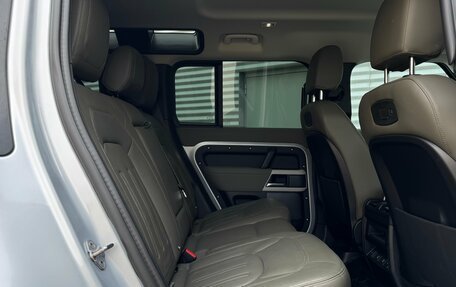 Land Rover Defender II, 2021 год, 5 500 000 рублей, 17 фотография