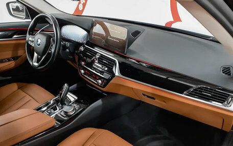 BMW 5 серия, 2021 год, 4 420 000 рублей, 9 фотография