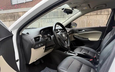 Buick Excelle III, 2021 год, 850 000 рублей, 14 фотография