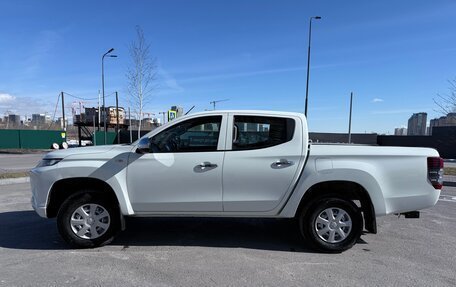 Mitsubishi L200 IV рестайлинг, 2019 год, 1 900 000 рублей, 10 фотография