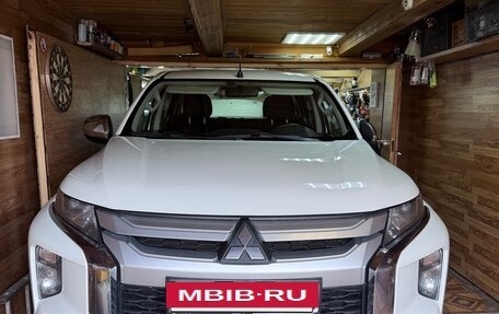 Mitsubishi L200 IV рестайлинг, 2019 год, 1 900 000 рублей, 5 фотография