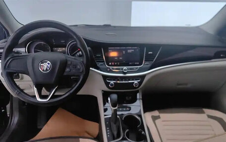 Buick Verano II, 2020 год, 1 000 000 рублей, 11 фотография