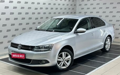 Volkswagen Jetta VI, 2013 год, 985 000 рублей, 1 фотография