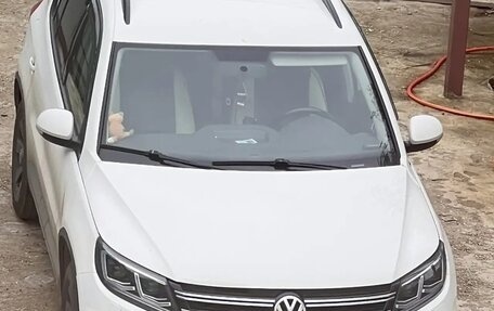 Volkswagen Tiguan I, 2012 год, 990 000 рублей, 17 фотография