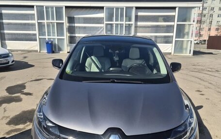 Renault Espace V рестайлинг, 2018 год, 1 900 000 рублей, 3 фотография