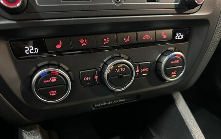 Volkswagen Jetta VI, 2013 год, 985 000 рублей, 13 фотография