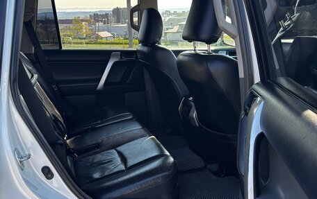 Toyota Land Cruiser Prado 150 рестайлинг 2, 2011 год, 3 100 000 рублей, 10 фотография