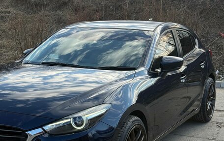 Mazda Axela, 2016 год, 1 350 000 рублей, 2 фотография