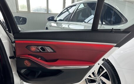 BMW 3 серия, 2023 год, 3 450 000 рублей, 12 фотография