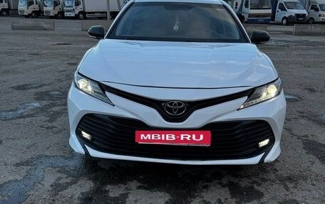 Toyota Camry, 2020 год, 1 700 000 рублей, 5 фотография