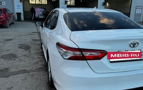Toyota Camry, 2020 год, 1 700 000 рублей, 11 фотография