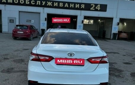 Toyota Camry, 2020 год, 1 700 000 рублей, 14 фотография