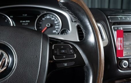 Volkswagen Touareg III, 2015 год, 3 360 000 рублей, 20 фотография