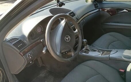 Mercedes-Benz E-Класс, 2003 год, 520 000 рублей, 1 фотография