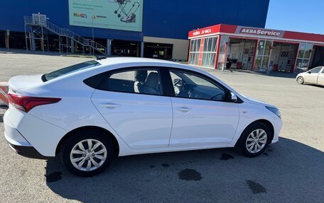 Hyundai Solaris II рестайлинг, 2022 год, 1 480 000 рублей, 3 фотография