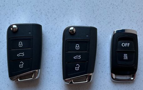 Volkswagen Tiguan II, 2017 год, 1 740 000 рублей, 13 фотография
