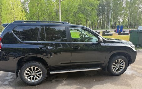 Toyota Land Cruiser Prado 150 рестайлинг 2, 2018 год, 4 800 000 рублей, 32 фотография