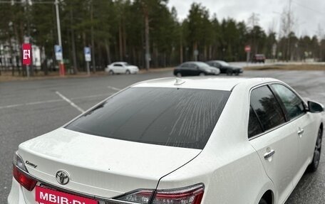 Toyota Camry, 2017 год, 2 500 000 рублей, 4 фотография