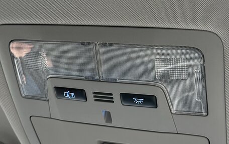 Toyota Camry, 2017 год, 2 500 000 рублей, 38 фотография