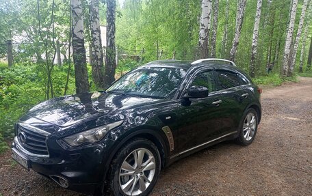 Infiniti FX II, 2013 год, 2 100 000 рублей, 3 фотография