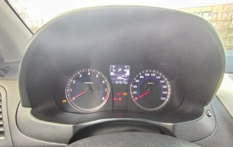 Hyundai Solaris II рестайлинг, 2014 год, 1 000 000 рублей, 9 фотография