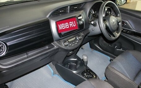 Toyota Vitz, 2018 год, 1 200 000 рублей, 13 фотография
