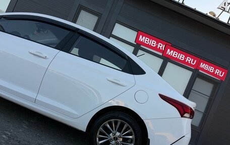 Hyundai Solaris II рестайлинг, 2021 год, 1 700 000 рублей, 25 фотография