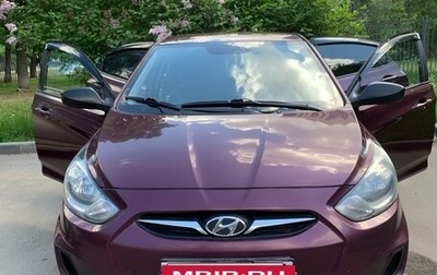 Hyundai Solaris II рестайлинг, 2011 год, 900 000 рублей, 1 фотография