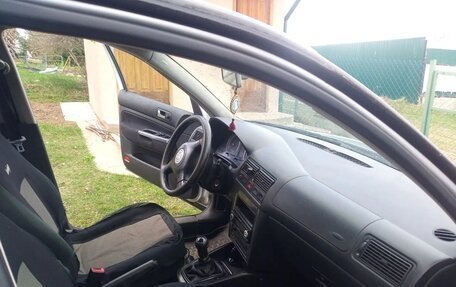Volkswagen Golf IV, 2003 год, 250 000 рублей, 1 фотография