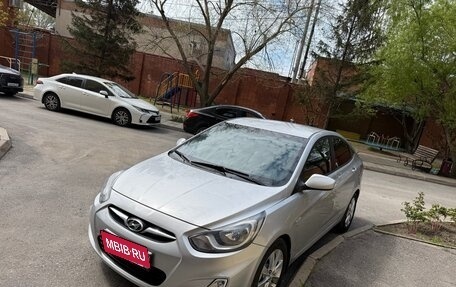 Hyundai Solaris II рестайлинг, 2014 год, 875 000 рублей, 1 фотография