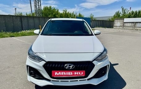 Hyundai Solaris II рестайлинг, 2018 год, 915 000 рублей, 3 фотография