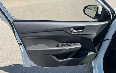 Hyundai Solaris II рестайлинг, 2018 год, 915 000 рублей, 9 фотография