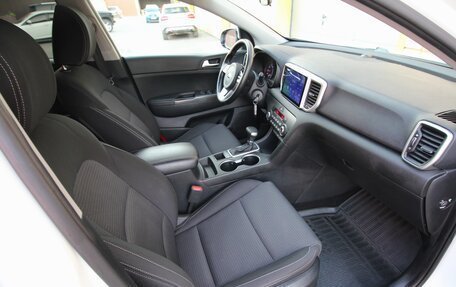 KIA Sportage IV рестайлинг, 2018 год, 1 795 000 рублей, 16 фотография
