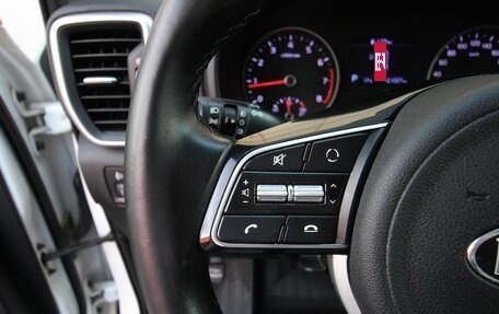 KIA Sportage IV рестайлинг, 2018 год, 1 795 000 рублей, 21 фотография