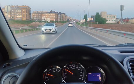 Renault Logan II, 2014 год, 300 000 рублей, 11 фотография