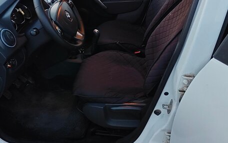 Renault Logan II, 2014 год, 300 000 рублей, 7 фотография