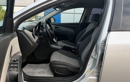 Chevrolet Cruze II, 2010 год, 697 000 рублей, 9 фотография