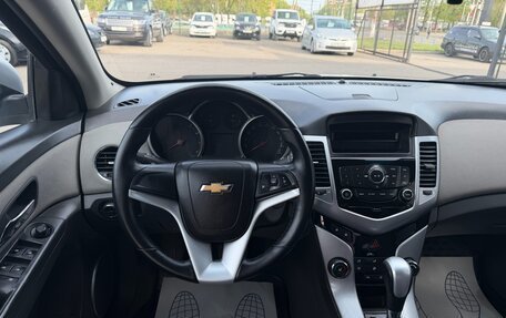 Chevrolet Cruze II, 2010 год, 697 000 рублей, 12 фотография