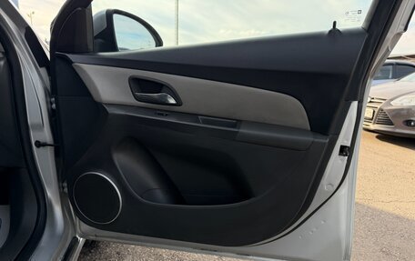 Chevrolet Cruze II, 2010 год, 697 000 рублей, 17 фотография