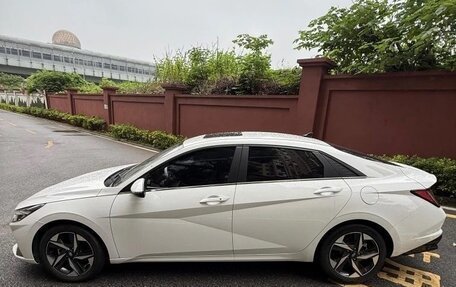 Hyundai Elantra, 2022 год, 1 570 000 рублей, 6 фотография