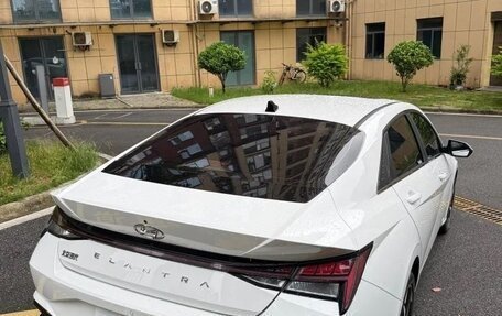 Hyundai Elantra, 2022 год, 1 570 000 рублей, 4 фотография